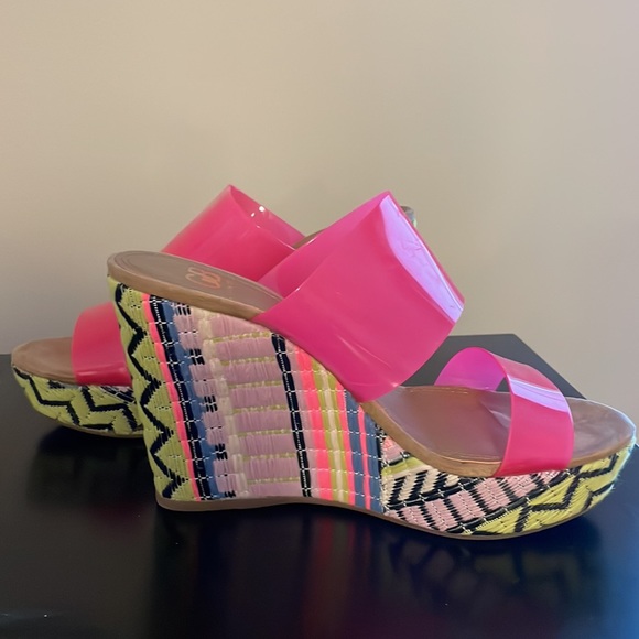 Gianni Bini sandals - Picture 3 of 5